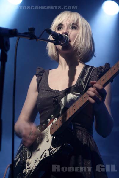 THE JOY FORMIDABLE - 2009-12-18 - PARIS - Nouveau Casino - Rhiannon Bryan